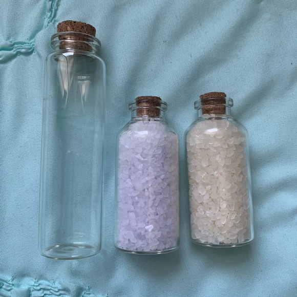 Glass Jars and Bath Salts Set - Picture 4 of 5